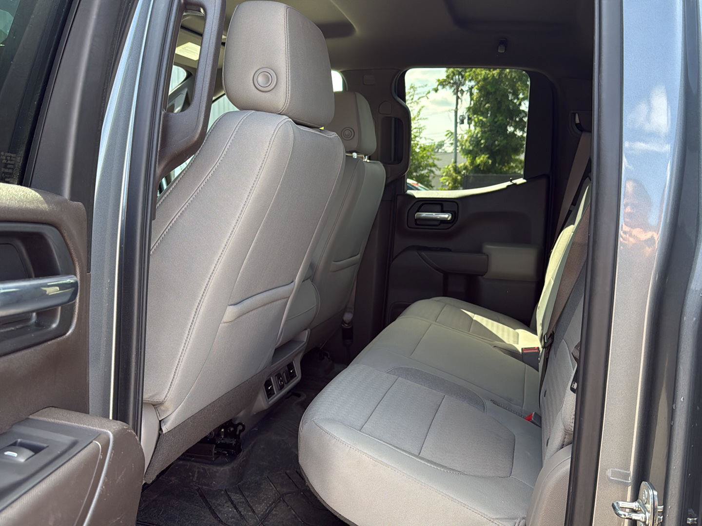 Used 2019 Chevrolet Silverado 1500 LT w/ All-Star Edition AWD/4WD image 10