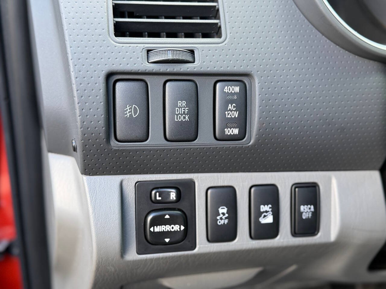Used 2015 Toyota Tacoma TRD Pro w/ Off Road Towing Package AWD/4WD image 9