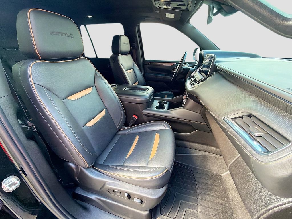 Used 2021 GMC Yukon AT4 w/ Technology Package image 18