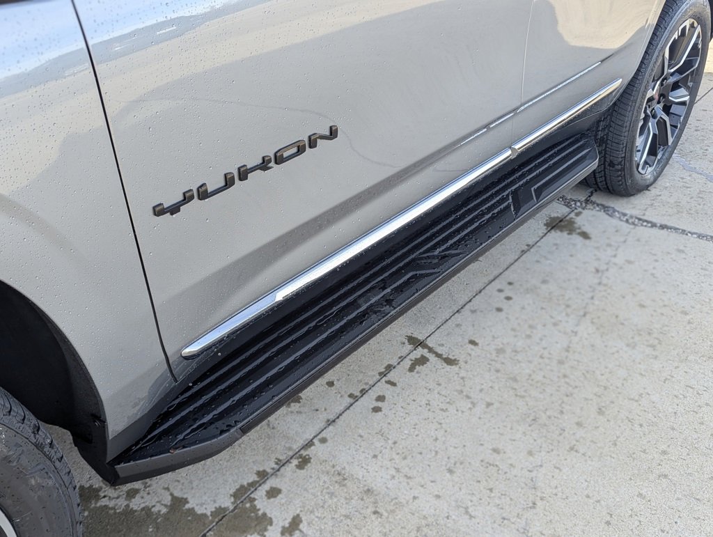 New 2026 GMC Yukon Elevation image 12