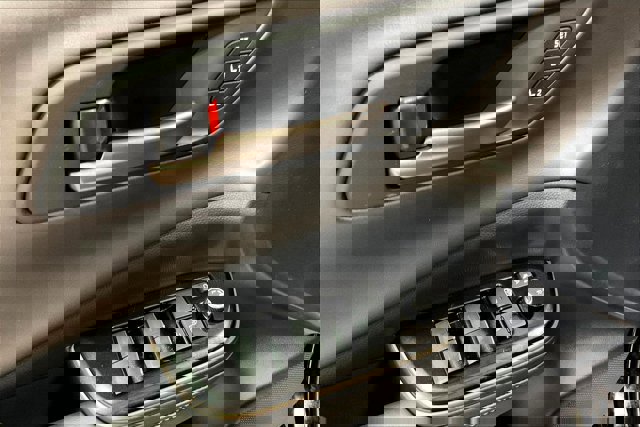 Used 2026 Toyota Crown Limited image 39