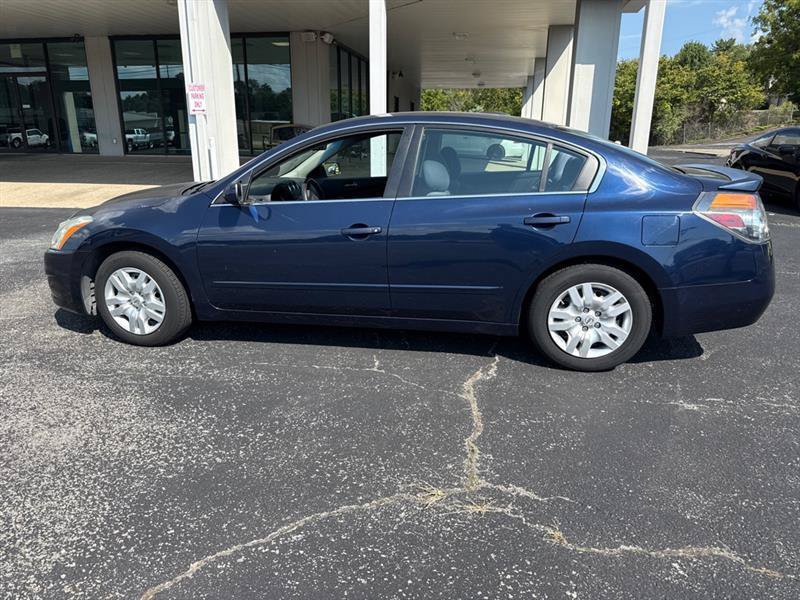 Used 2011 Nissan Altima 2.5 S FWD image 9
