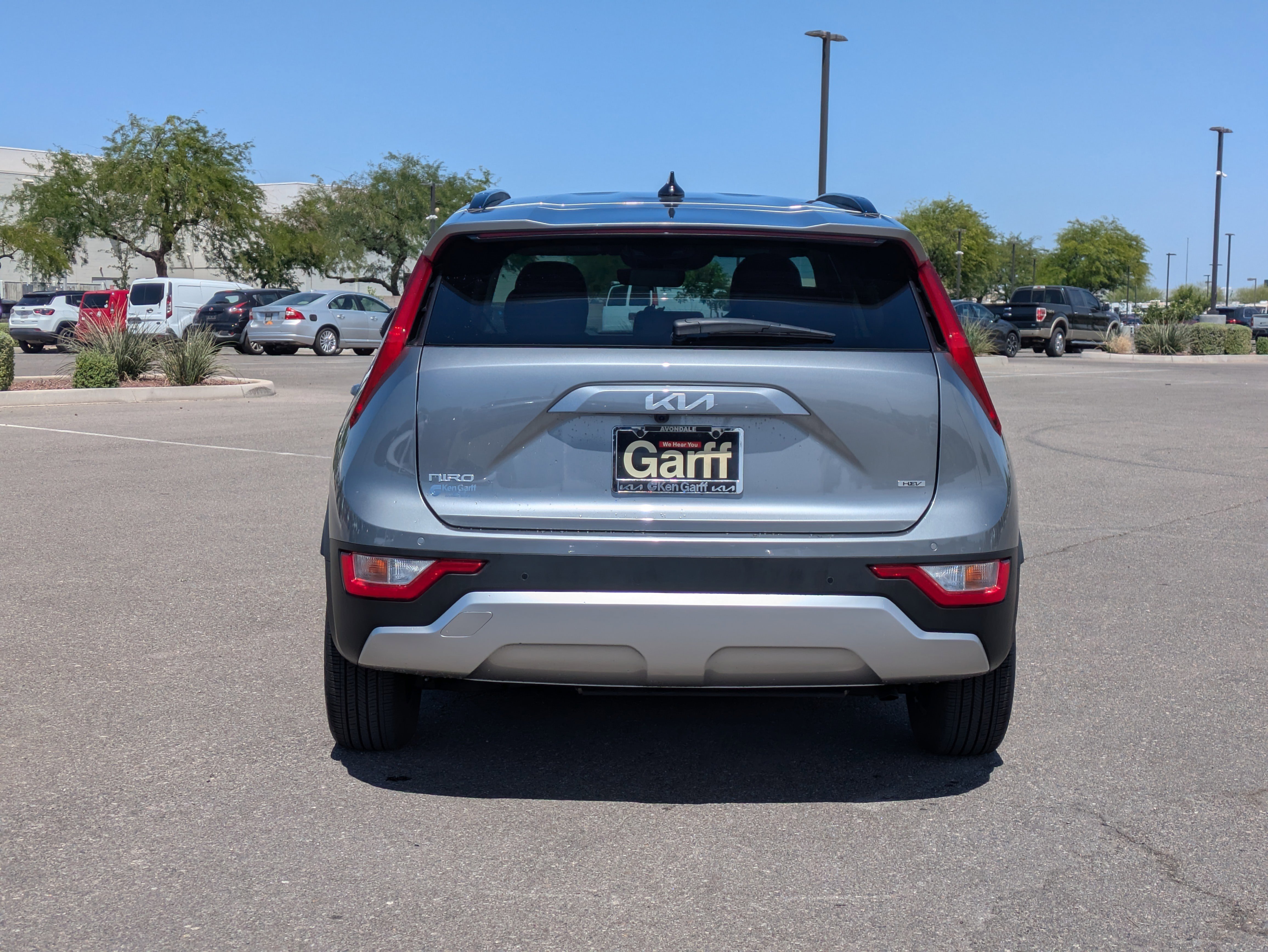 Certified 2025 Kia Niro EX FWD image 4
