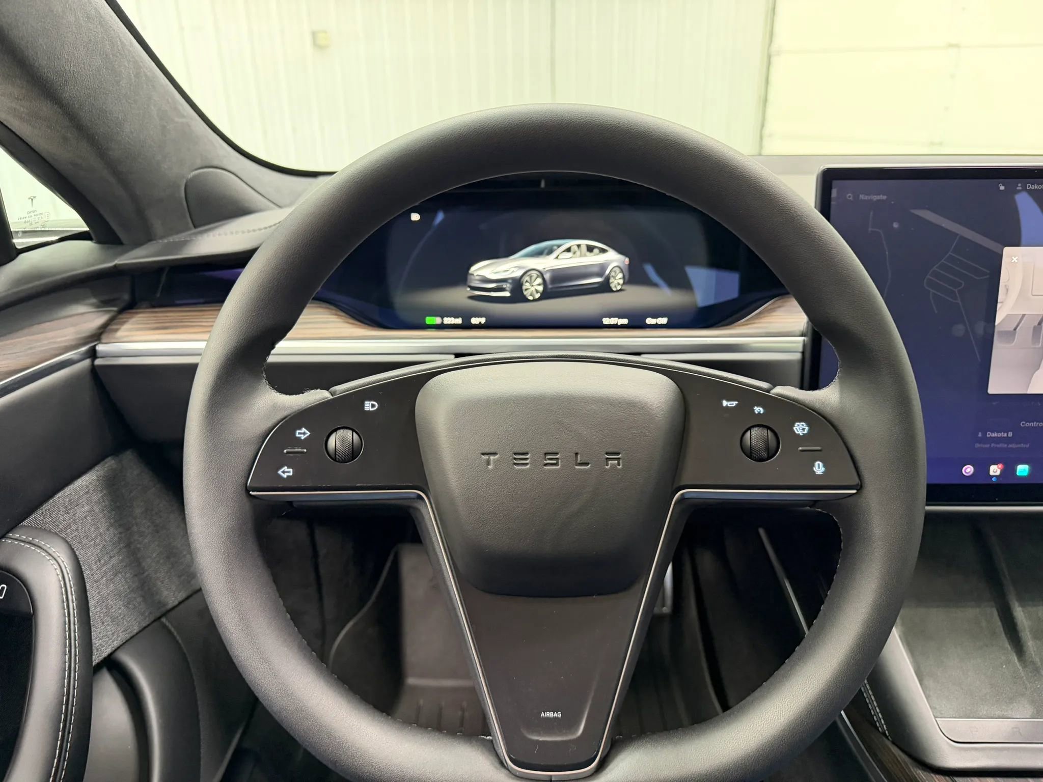 Used 2023 Tesla Model S Standard Range image 20