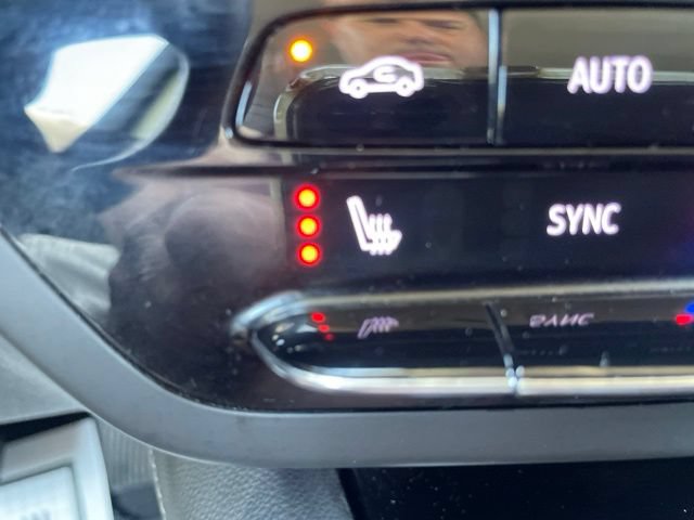 Used 2023 Buick Envision Preferred FWD image 24