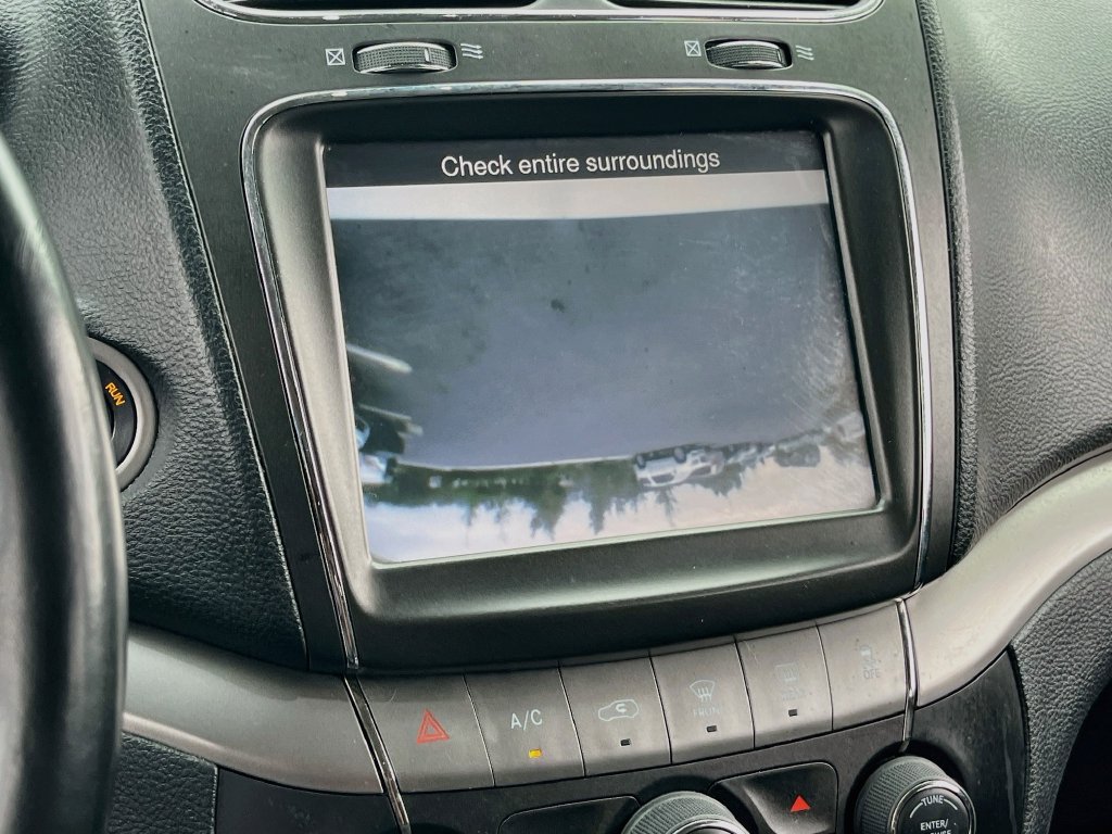 Used 2020 Dodge Journey Crossroad FWD image 13