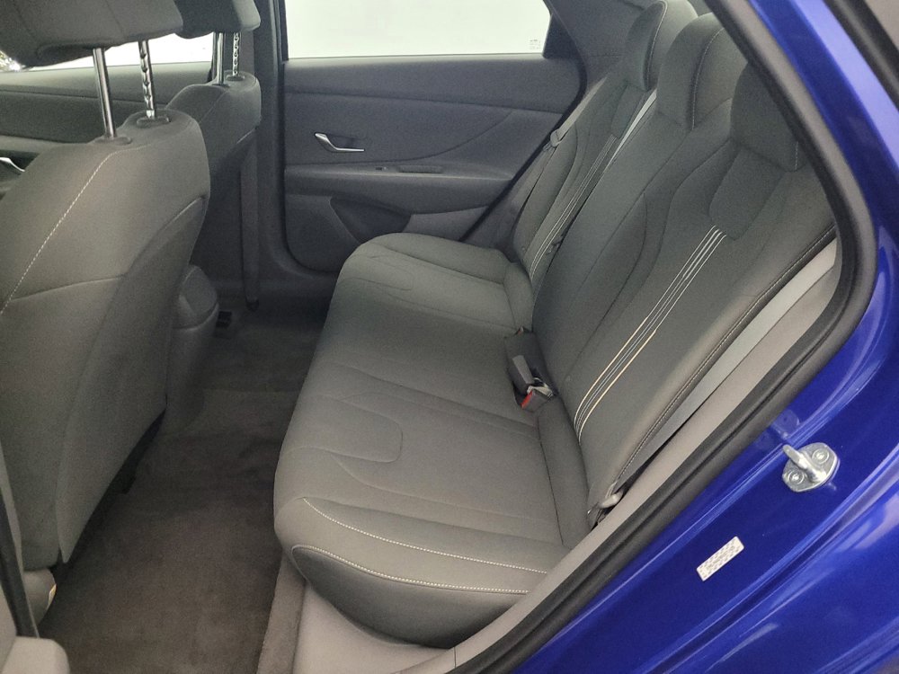 Used 2023 Hyundai Elantra SEL FWD image 18