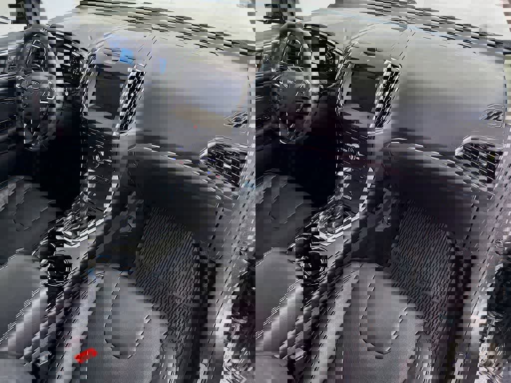 Certified 2018 Ford Edge Titanium w/ Equipment Group 301A image 33