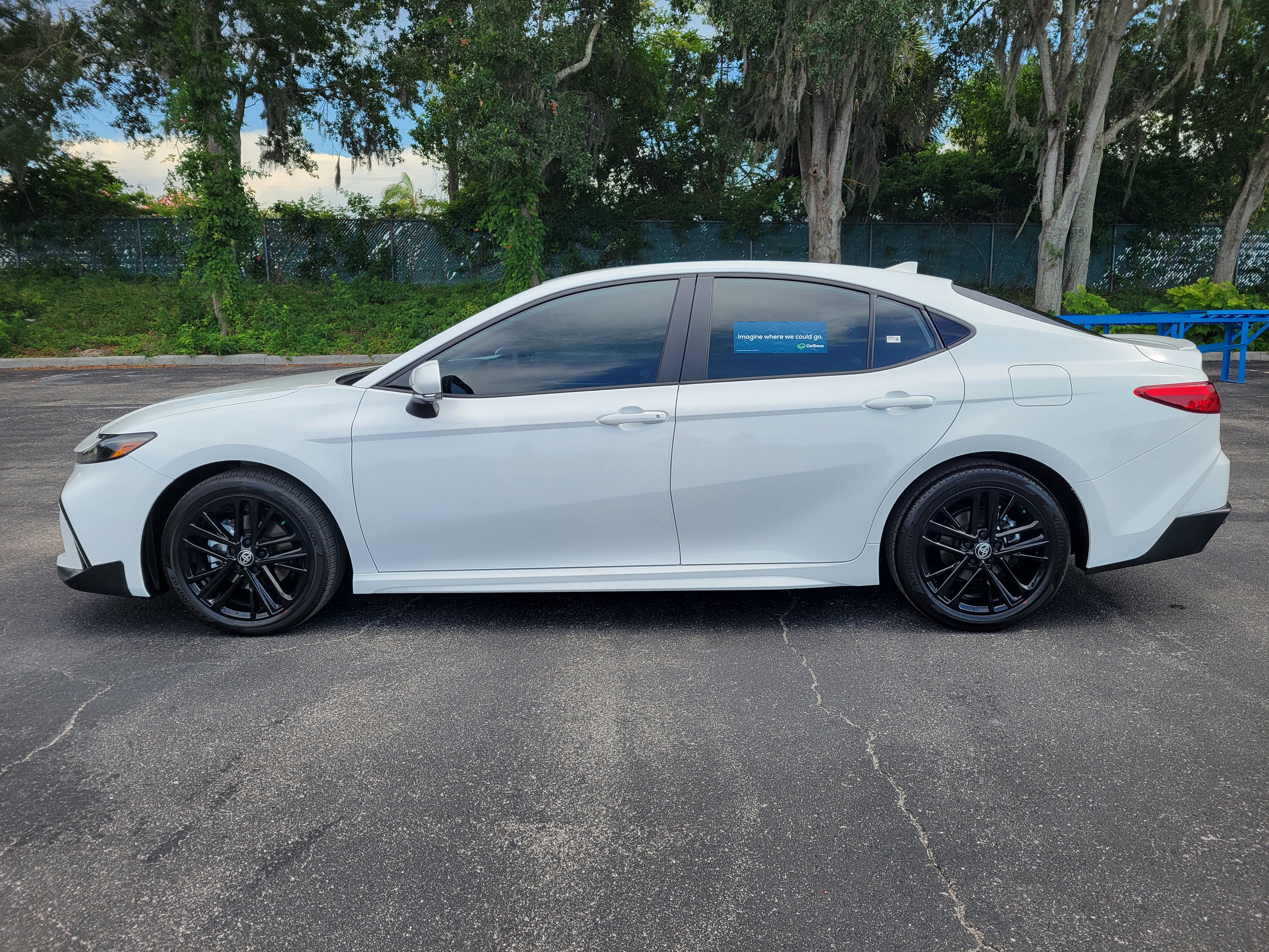Used 2026 Toyota Camry SE FWD image 8