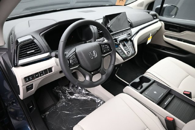 New 2027 Honda Odyssey Touring image 17