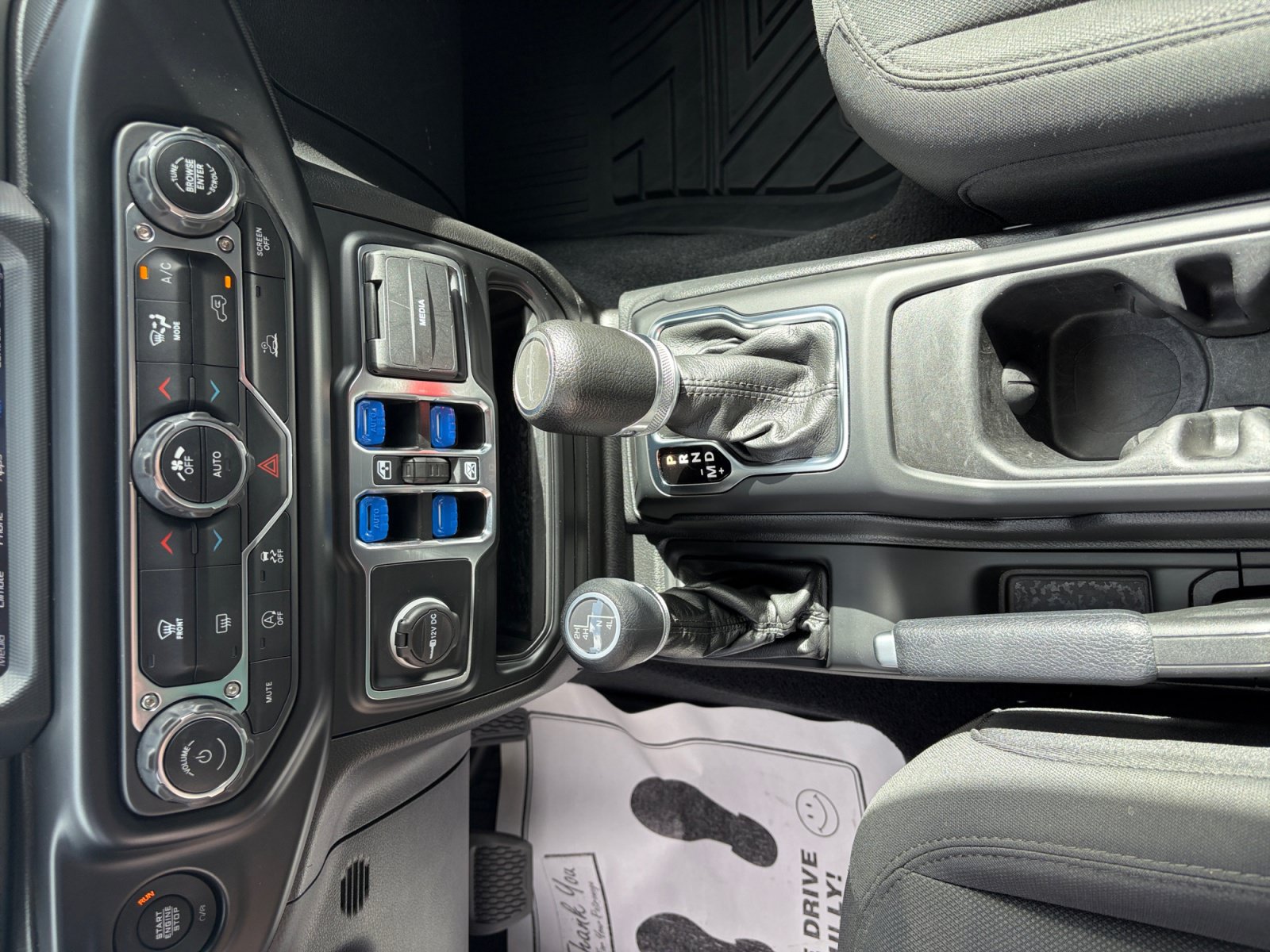Used 2022 Jeep Gladiator Sport AWD/4WD image 31