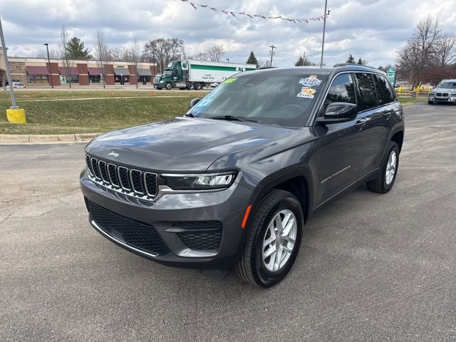 Used 2023 Jeep Grand Cherokee Laredo X image 7