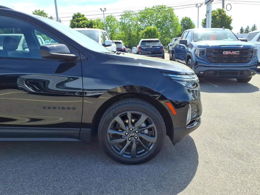 Used 2023 Chevrolet Equinox RS AWD/4WD image 25