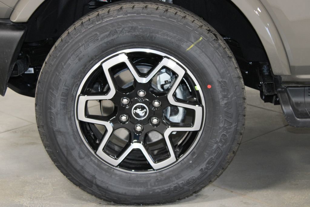 New 2026 Ford Bronco Outer Banks image 18