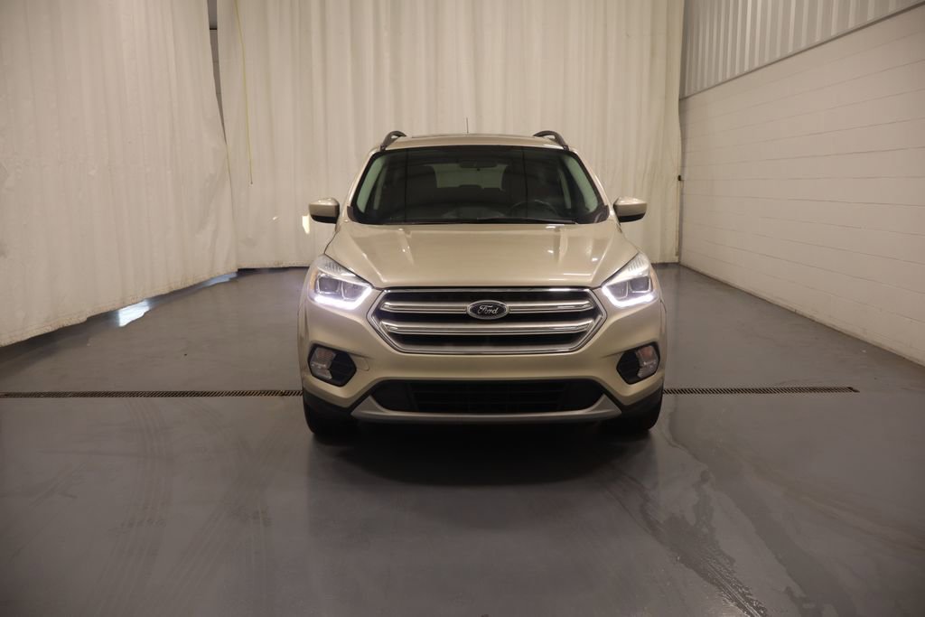 Used 2018 Ford Escape SEL image 3
