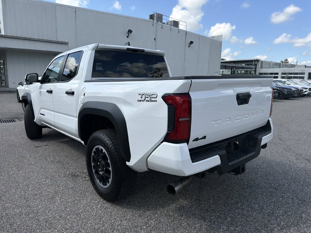 Used 2025 Toyota Tacoma TRD Off-Road AWD/4WD image 5