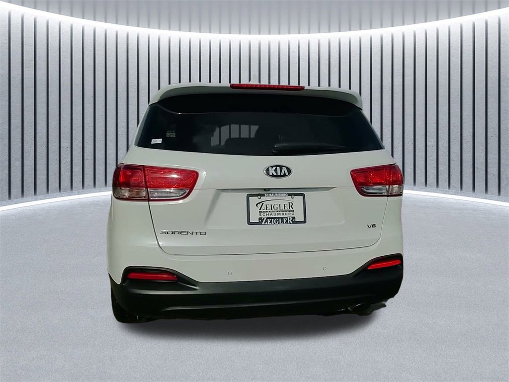 Used 2017 Kia Sorento LX w/ LX V6 Convenience Package image 11