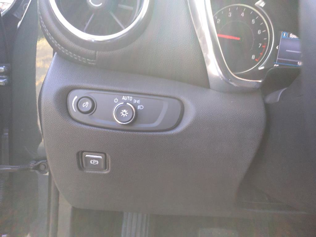 Used 2019 Chevrolet Blazer LT image 17