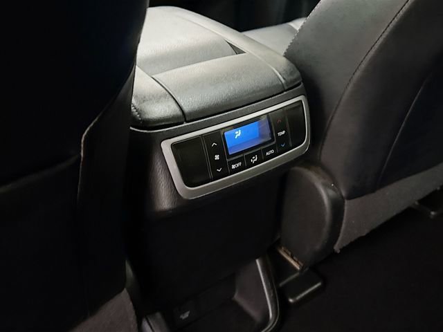 Used 2017 Toyota Highlander XLE FWD image 26