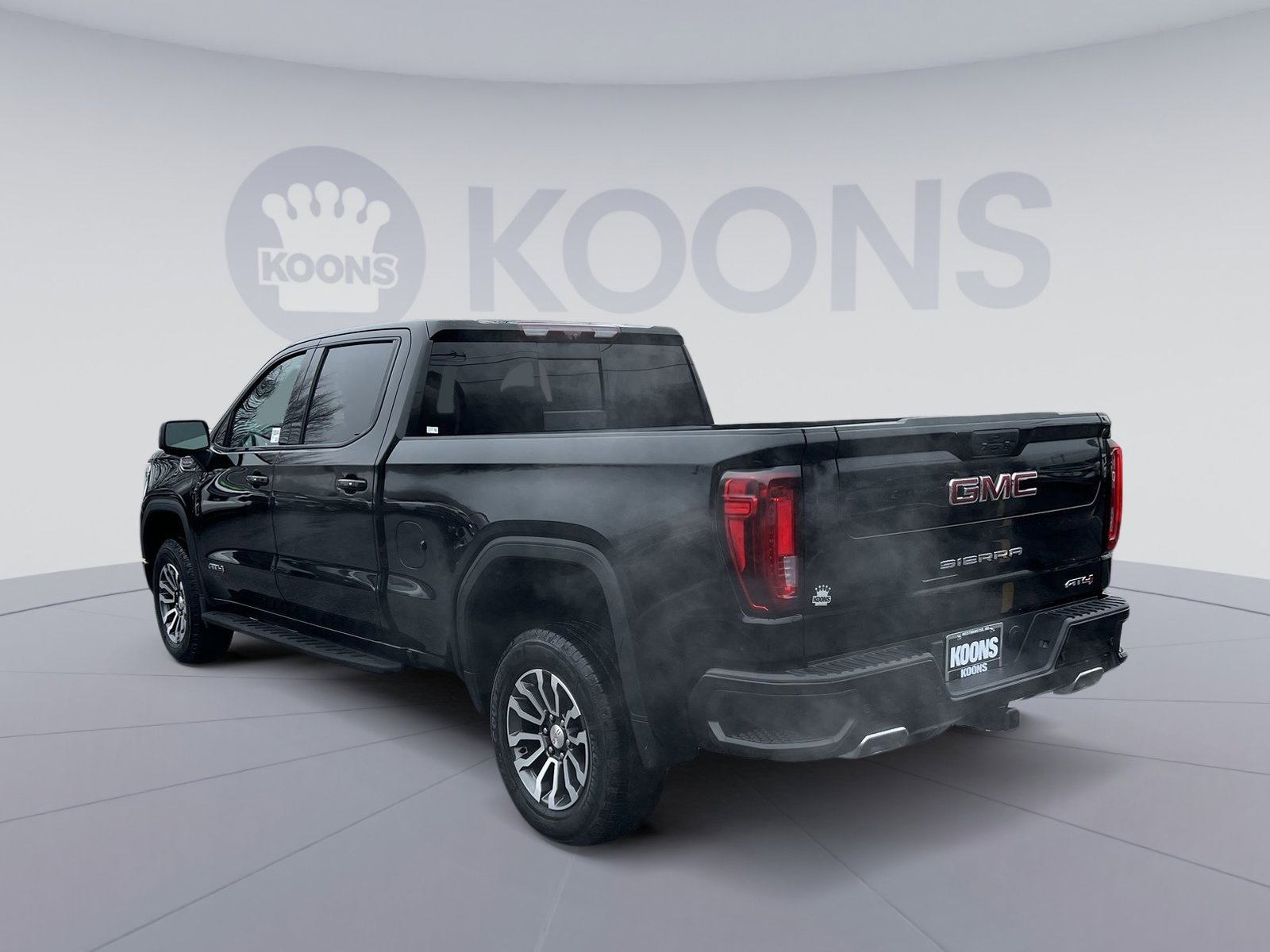 Used 2021 GMC Sierra 1500 AT4 w/ Technology Package image 4
