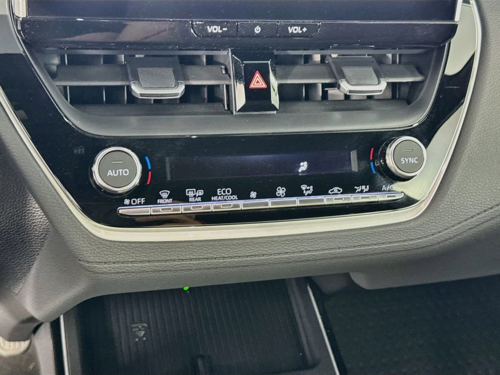 Used 2026 Toyota Corolla Cross XLE w/ Convenience Package FWD image 20