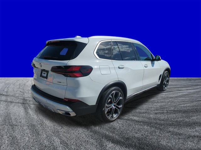 Used 2024 BMW X5 sDrive40i w/ Parking Assistance Package image 4