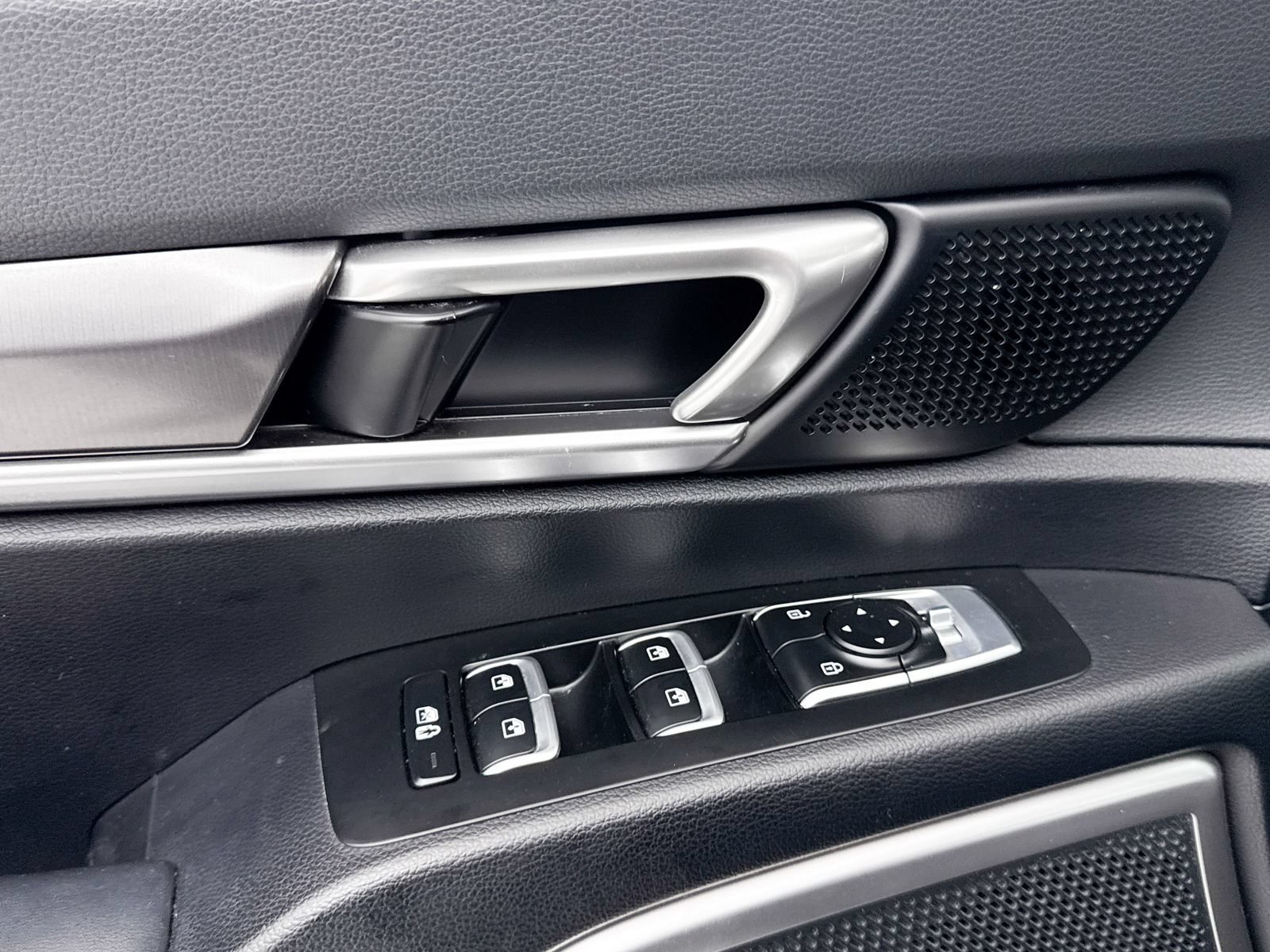 Certified 2024 Kia Telluride S w/ S Sunroof Package FWD image 30