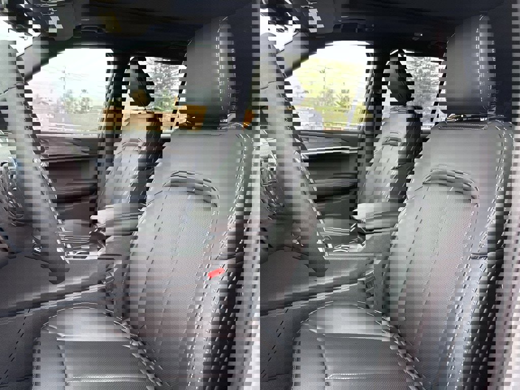 New 2025 Jeep Grand Cherokee L Limited w/ Luxury Tech Group II image 16