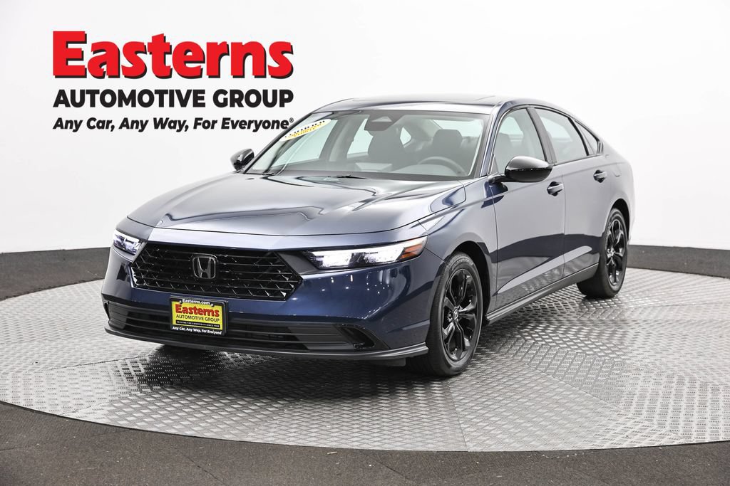 Used 2025 Honda Accord SE image 1