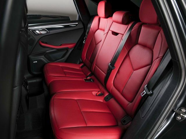 Certified 2020 Porsche Macan AWD/4WD image 14