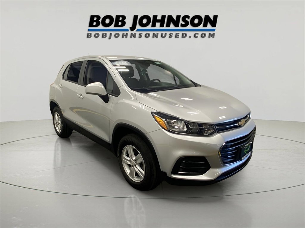 Certified 2022 Chevrolet Trax LS w/ Tint and Cruise Package image 1