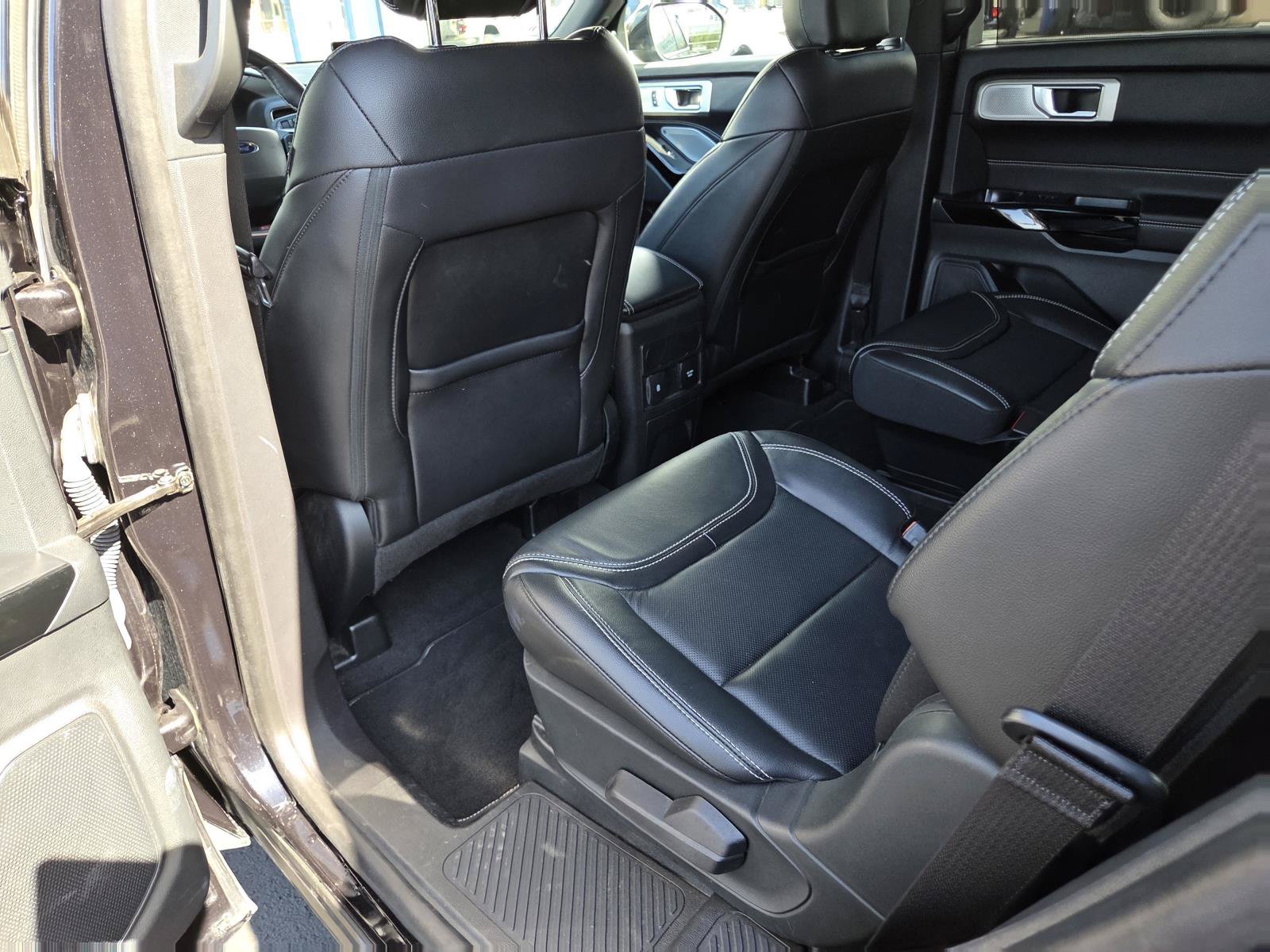 Used 2022 Ford Explorer ST w/ Equipment Group 401A AWD/4WD image 14