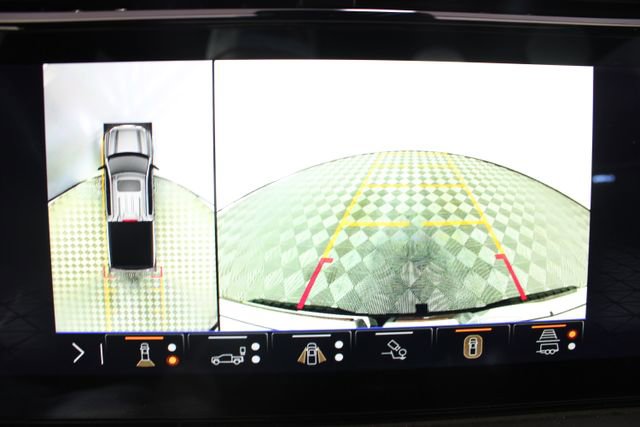 Used 2025 GMC Sierra 1500 AT4X image 5