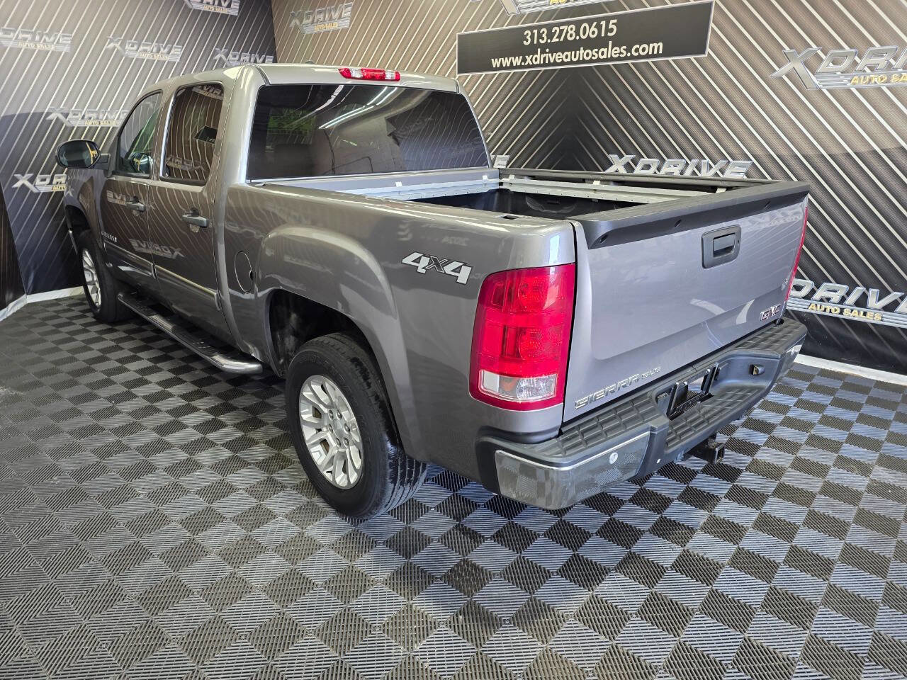 Used 2009 GMC Sierra 1500 SLE w/ Power Pack Plus AWD/4WD image 10