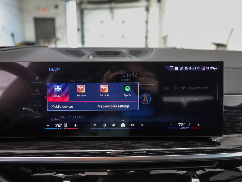 New 2026 BMW X7 M60i image 17