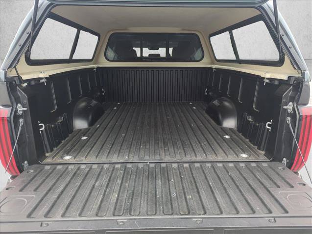 Used 2022 Toyota Tundra SR5 w/ SR5 Convenience Package RWD image 8