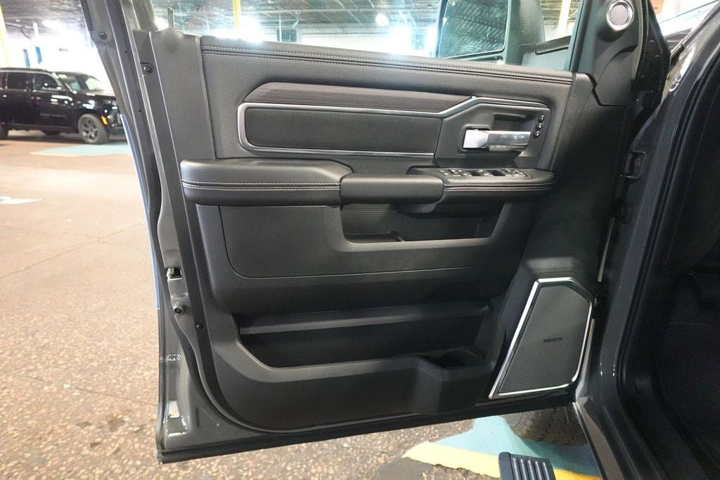 New 2026 RAM 2500 Laramie AWD/4WD image 22