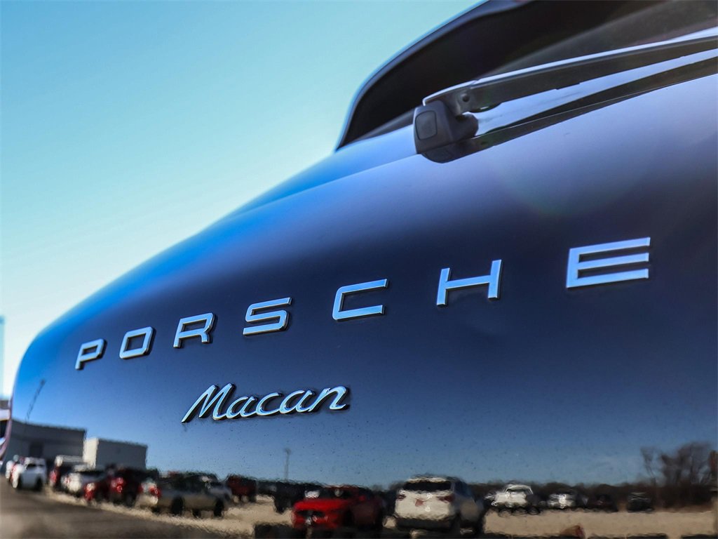 Used 2018 Porsche Macan Base image 10