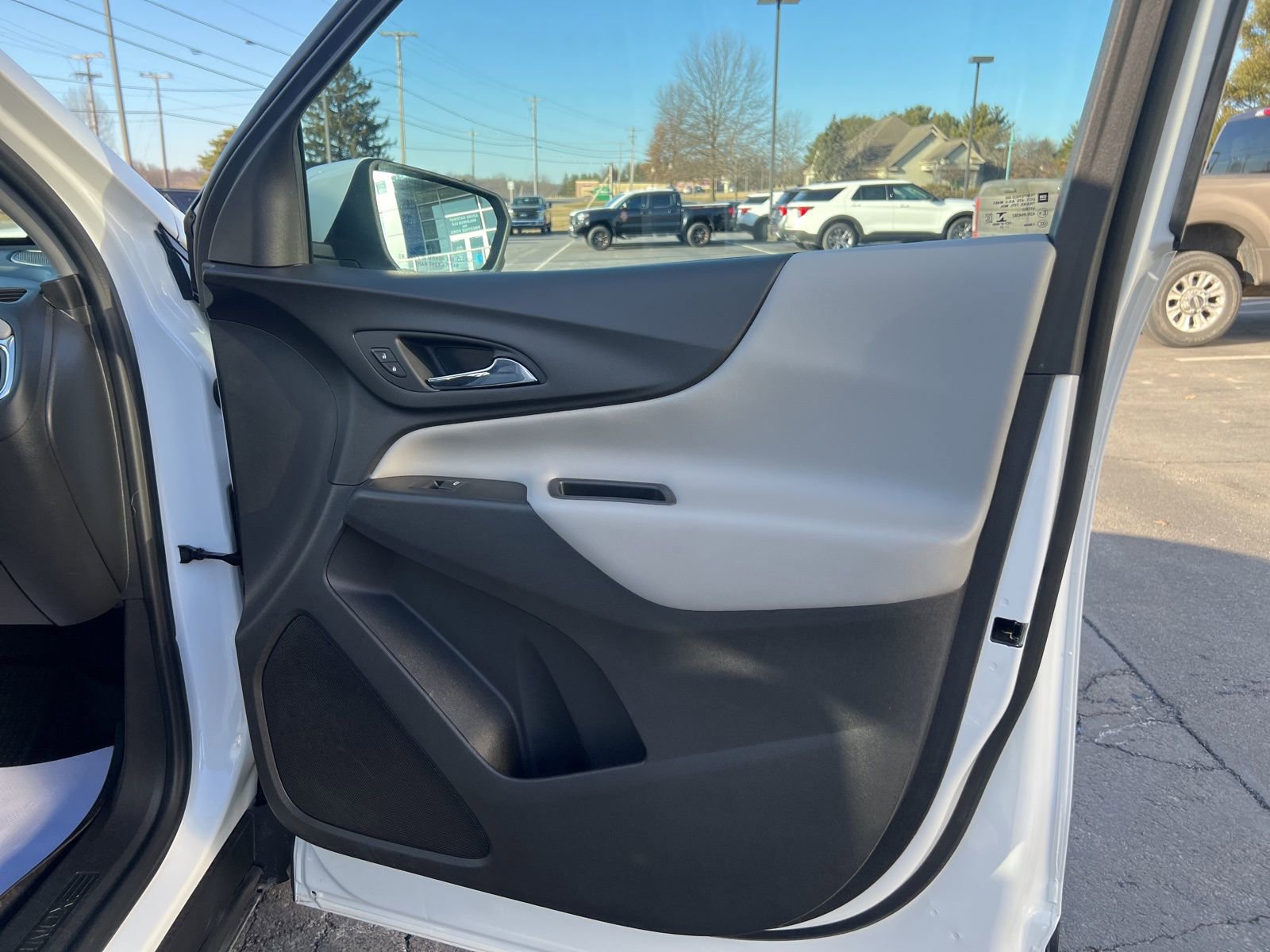 Used 2021 Chevrolet Equinox LT FWD image 28