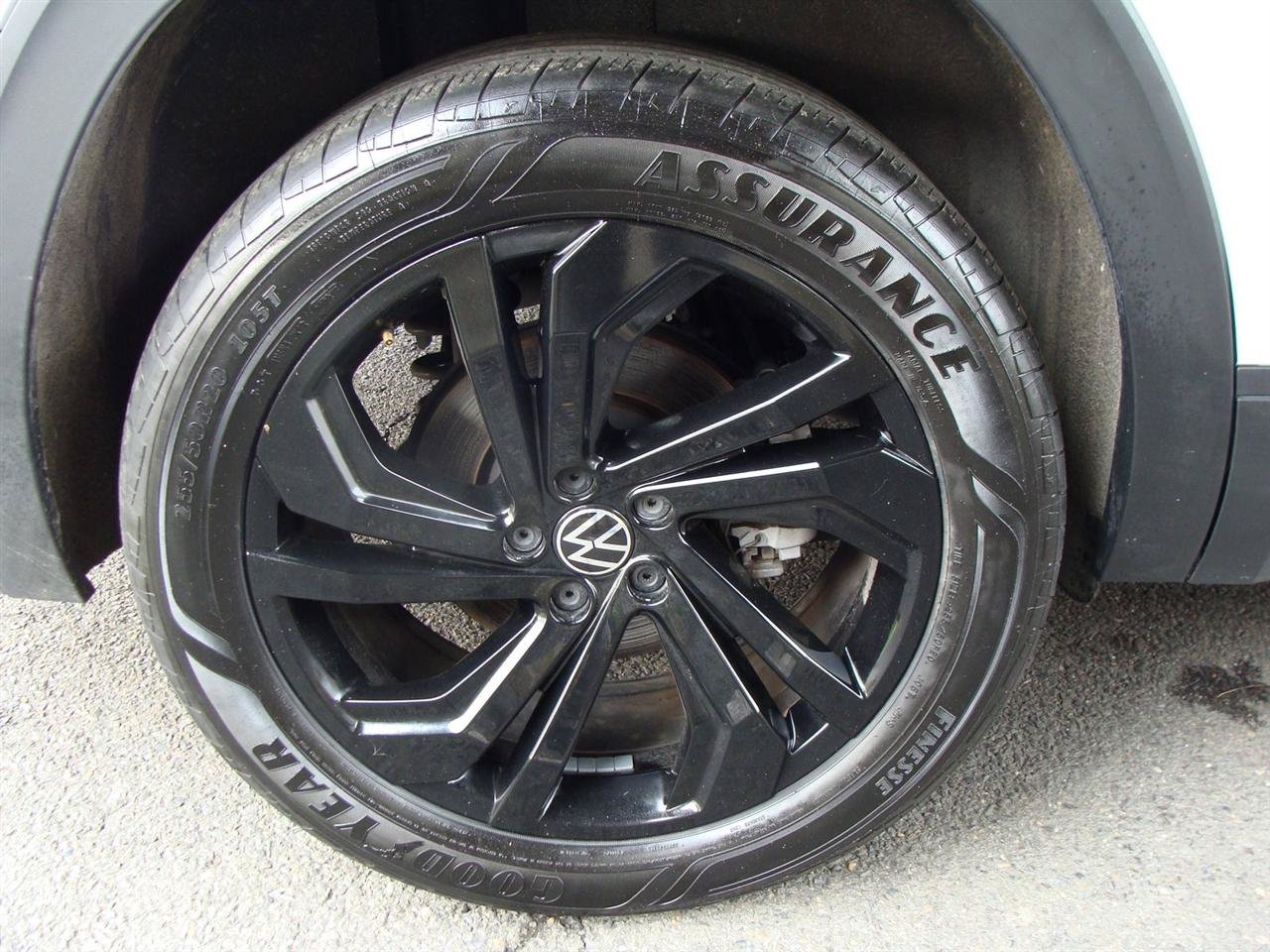 Used 2022 Volkswagen Atlas SE w/ Black Wheel Package FWD image 40