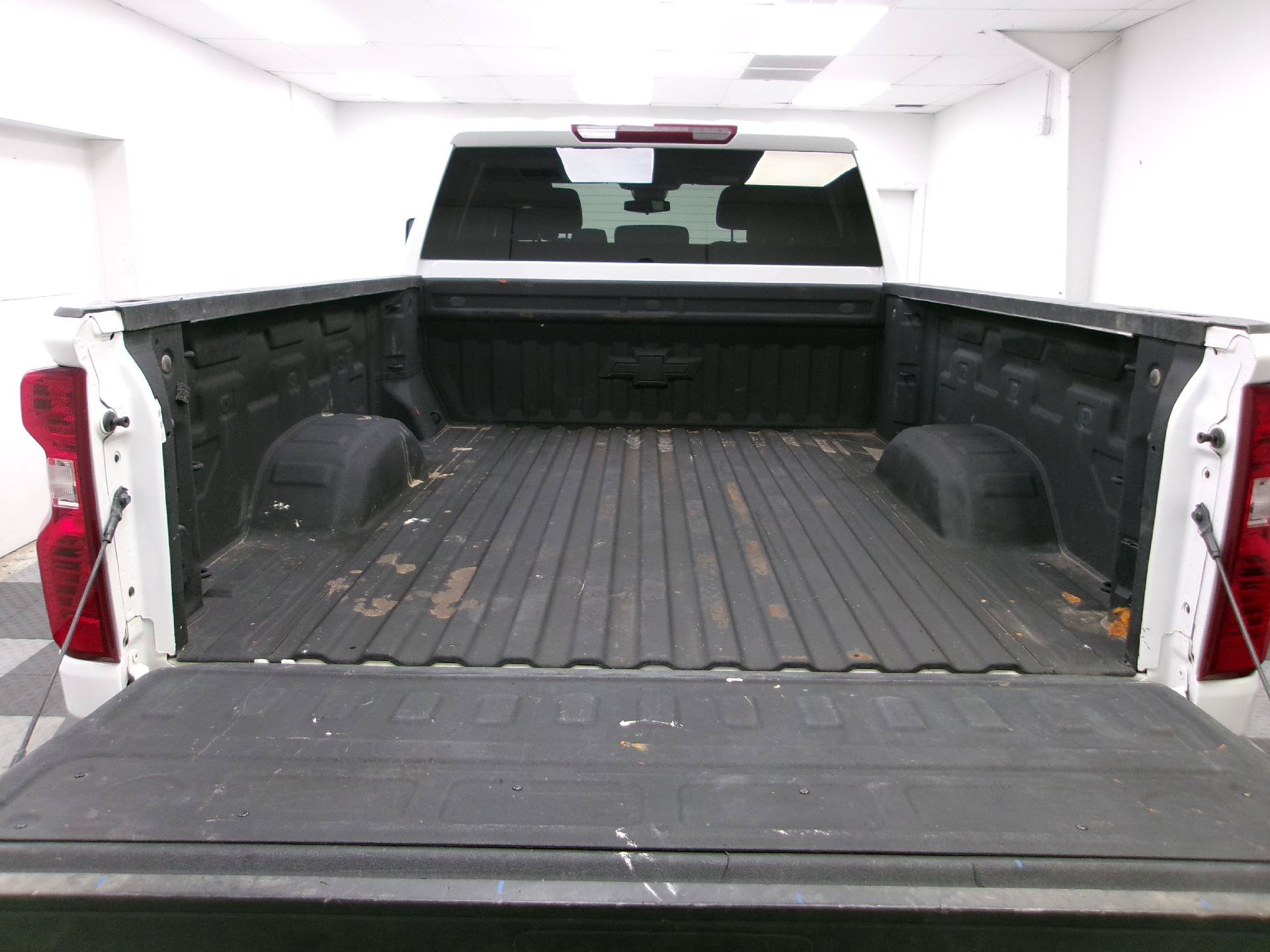 Used 2024 Chevrolet Silverado 2500 LT AWD/4WD image 11