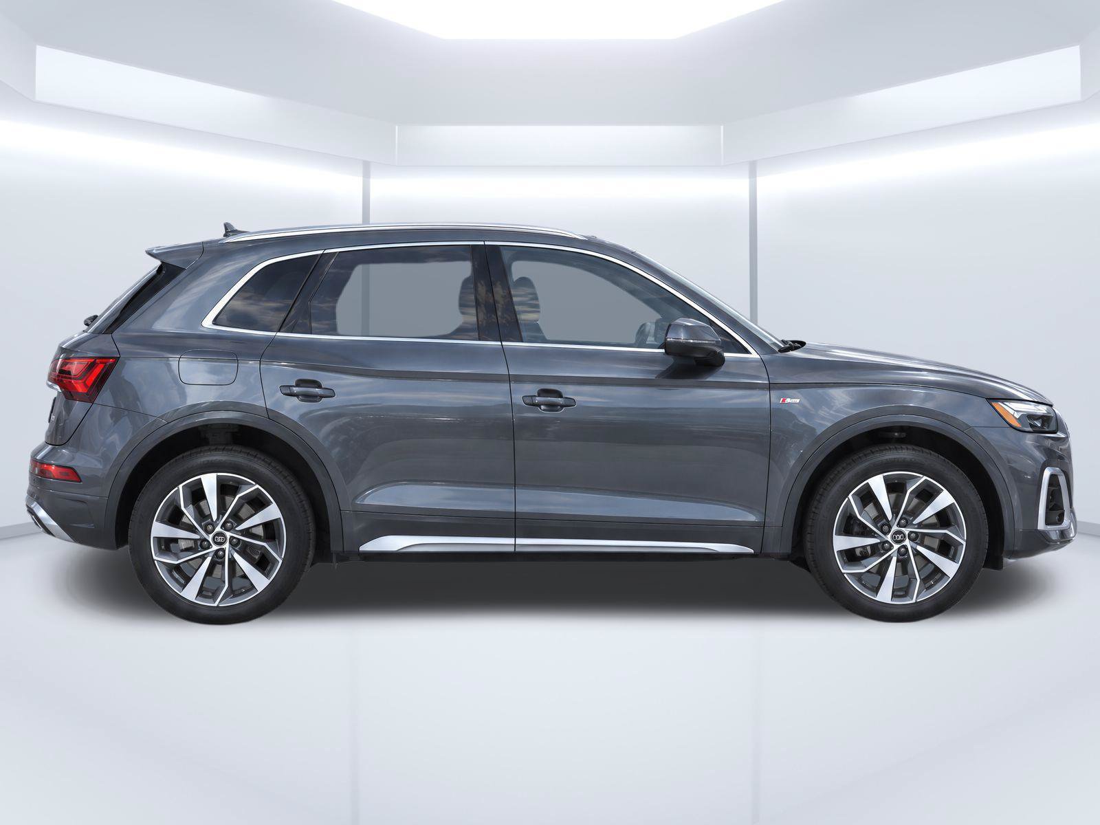 Certified 2023 Audi Q5 2.0T Premium Plus w/ Premium Plus Package AWD/4WD image 8
