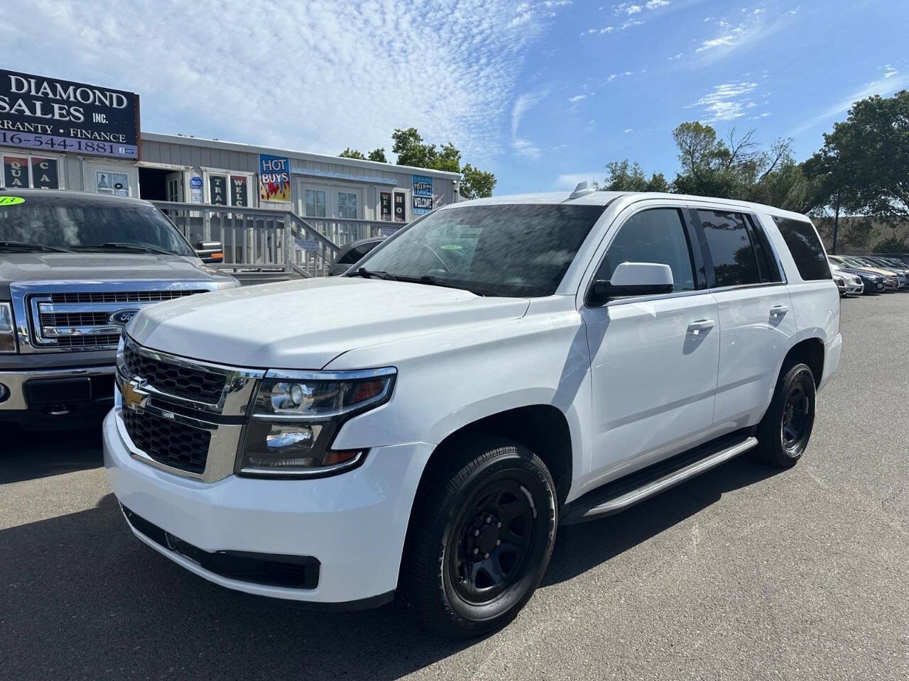 Used 2015 Chevrolet Tahoe 4WD w/ Remote Keyless Entry Package image 3