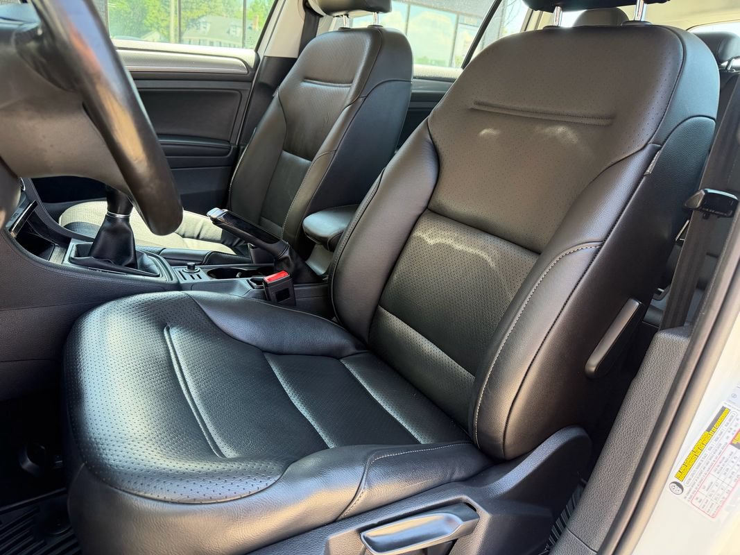 Used 2017 Volkswagen Golf Alltrack S AWD/4WD image 30