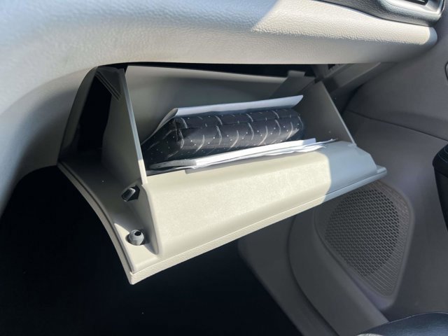 Certified 2021 Chrysler Pacifica Touring-L w/ Uconnect Theater Family Group FWD image 34