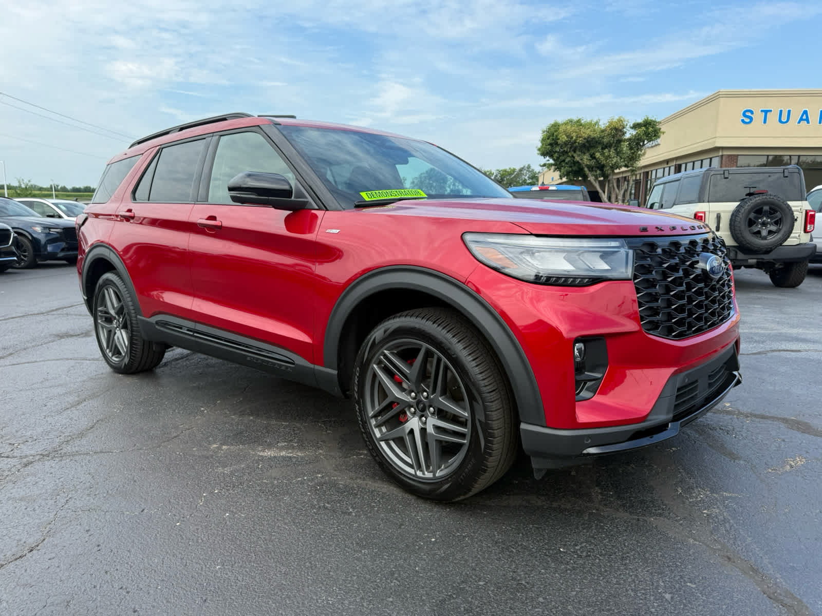 Used 2026 Ford Explorer ST-Line w/ ST-Line Street Pack AWD/4WD video 1