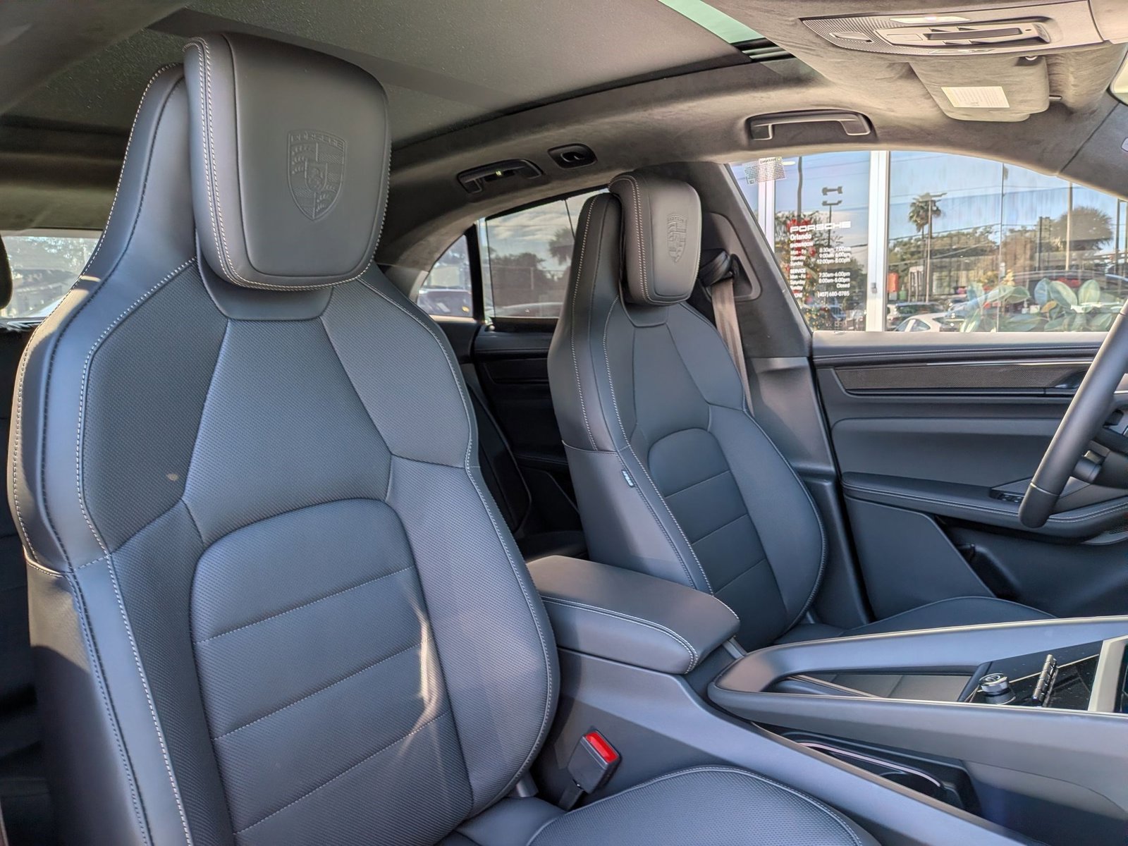 New 2025 Porsche Macan Turbo Electric AWD/4WD image 25