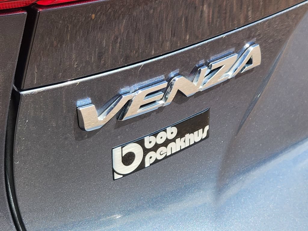Used 2024 Toyota Venza LE AWD/4WD image 31