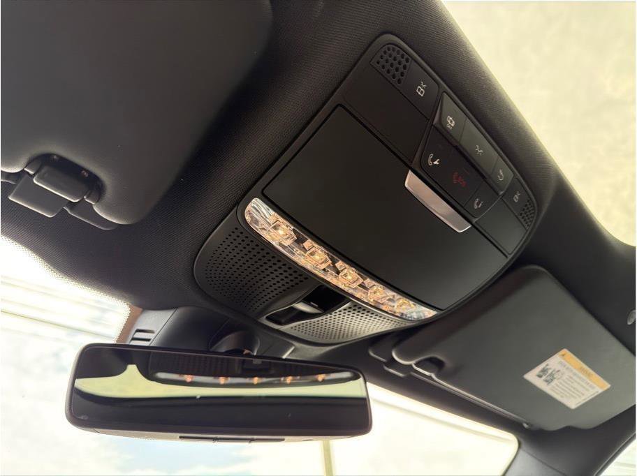 Used 2017 Mercedes-Benz E 300 image 19