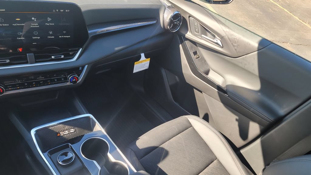 New 2026 Chevrolet Equinox LT w/ Convenience Package II FWD image 23